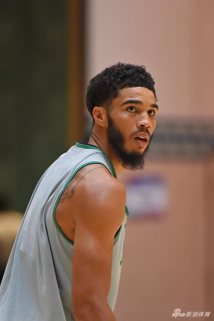 卡哇伊泡椒领衔NBA球员训练备战复赛