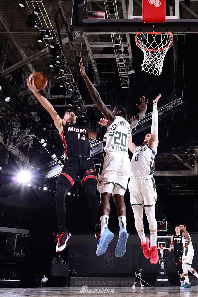 [NBA常规赛]雄鹿23分大逆转热火 锁定东部第一