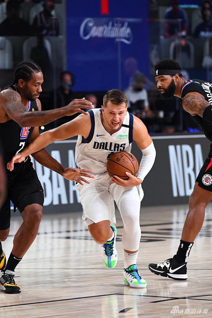 [NBA季后赛]独行侠127-114快船 东契奇28分总分1-1