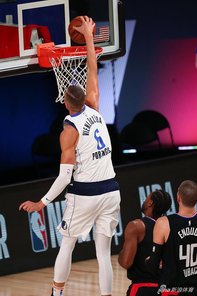 [NBA季后赛]独行侠127-114快船 东契奇28分总分1-1