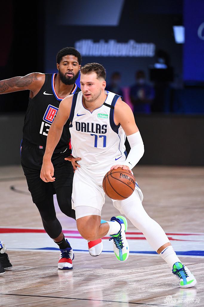 [NBA季后赛]独行侠127-114快船 东契奇28分总分1-1