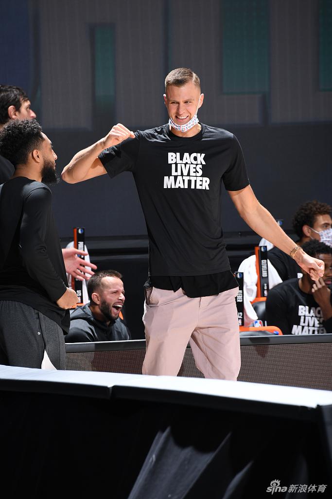 [NBA季后赛]快船总分4-2淘汰独行侠晋级