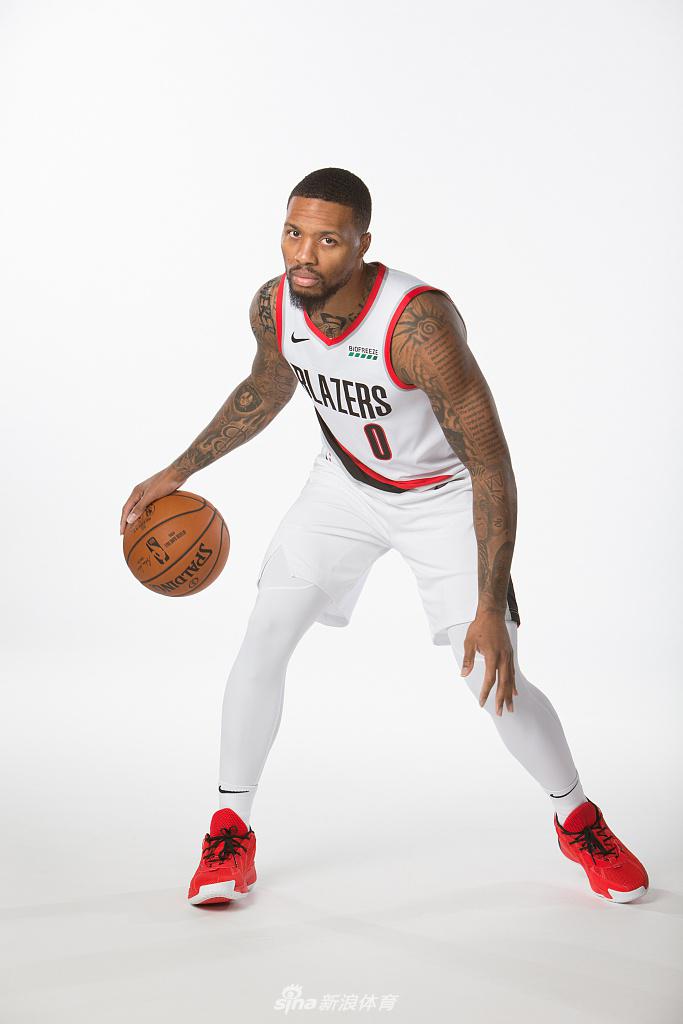 波特兰开拓者拍摄球员写真