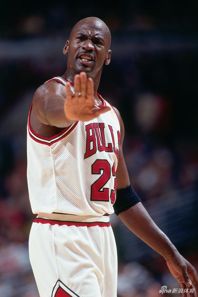 回顾历届圣诞大战经典瞬间 科比vs詹姆斯成永恒