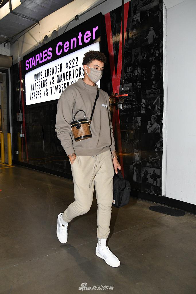 [NBA常规赛]森林狼91-127湖人