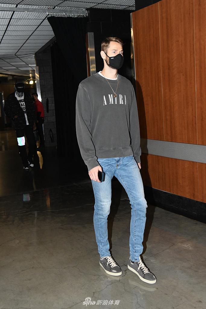 [NBA常规赛]森林狼91-127湖人