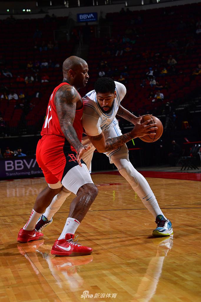 [NBA]湖人120-102火箭 詹姆斯18+7+7