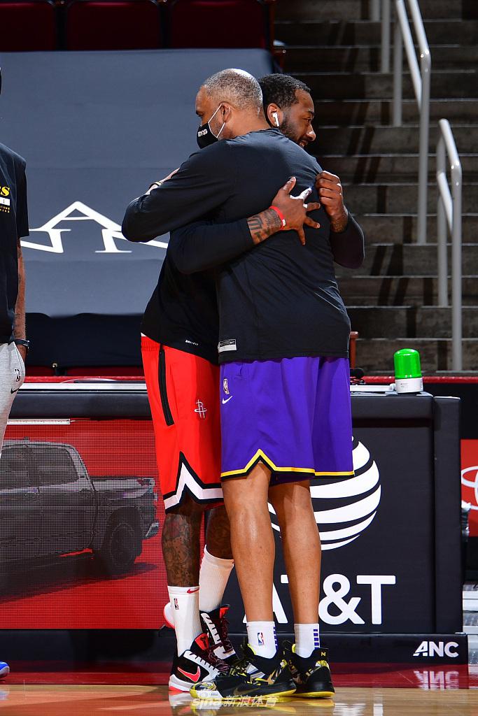 [NBA]湖人120-102火箭 詹姆斯18+7+7