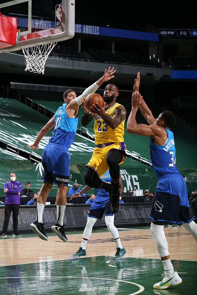 [NBA常规赛]湖人Vs雄鹿