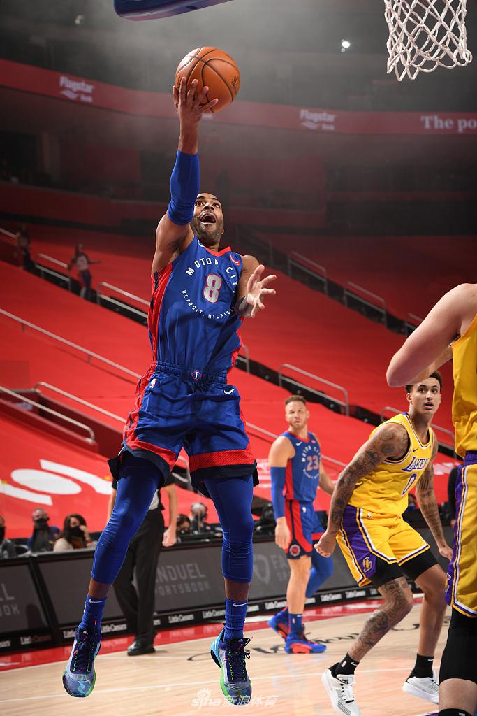 [NBA常规赛]湖人92-107活塞