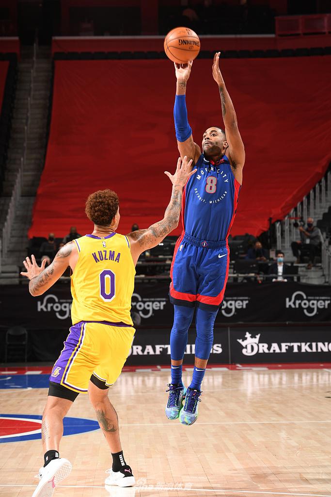 [NBA常规赛]湖人92-107活塞