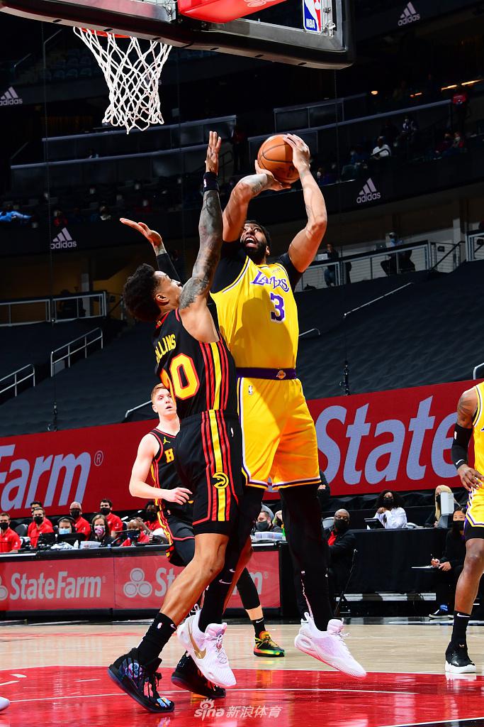 [NBA常规赛]湖人107-99老鹰