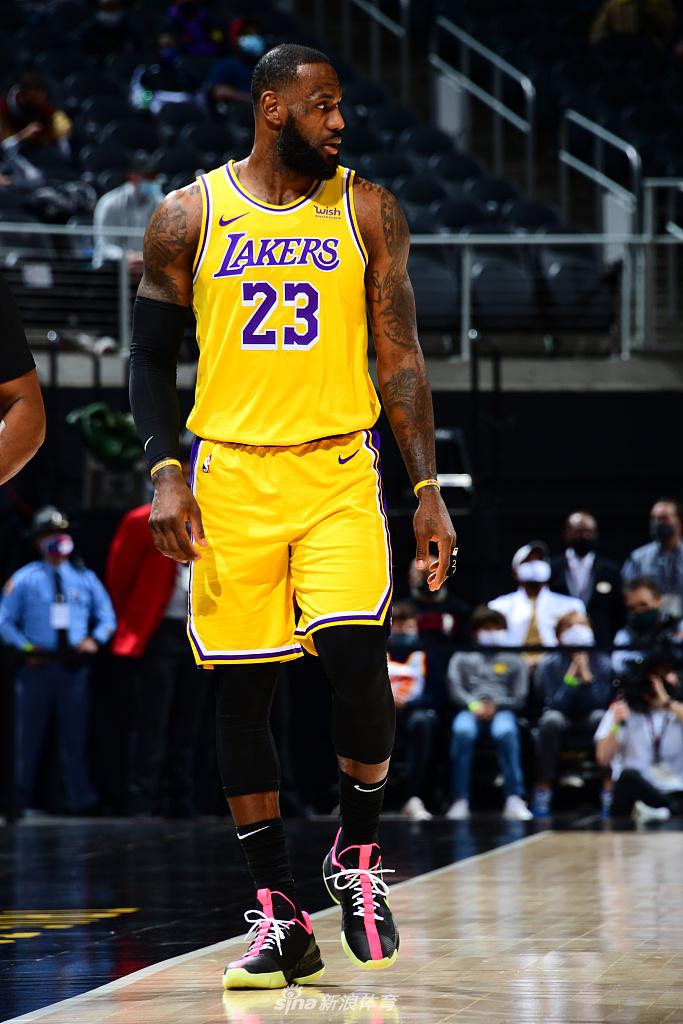 [NBA常规赛]湖人107-99老鹰