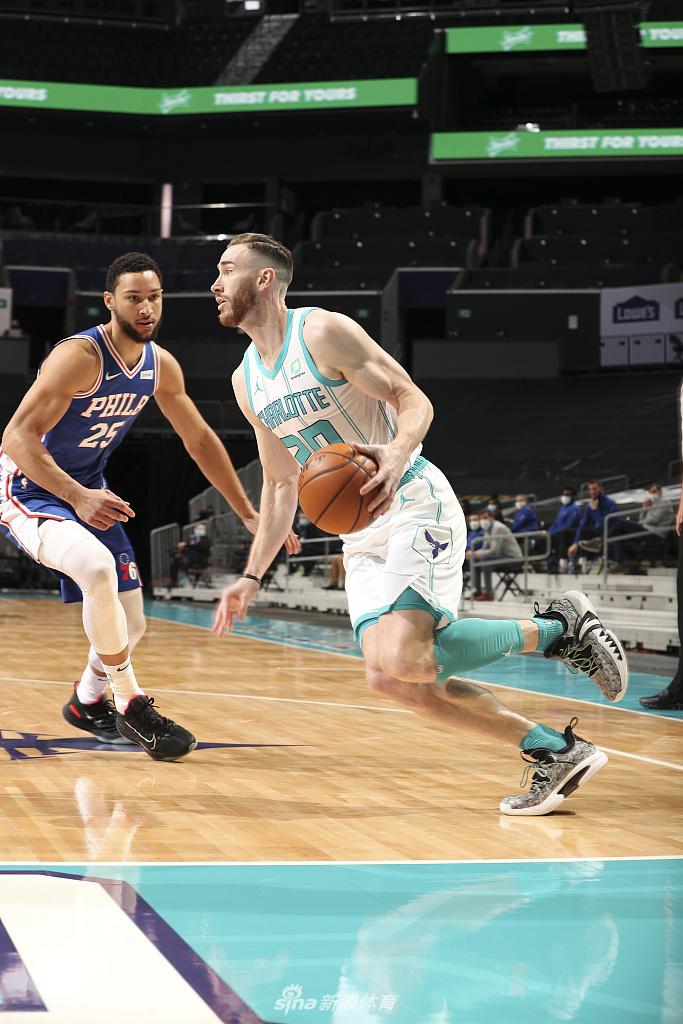 [NBA常规赛]76人118-111黄蜂