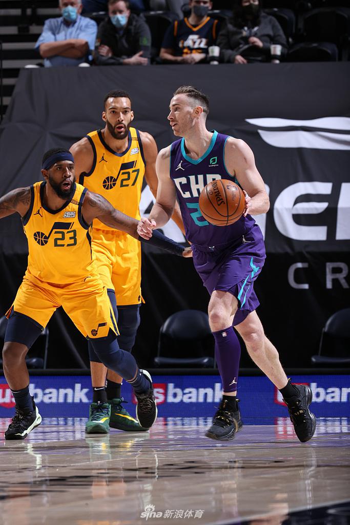 1 / 10 2021年2月23日,美国,20/21nba常规赛,黄蜂110-132爵士.