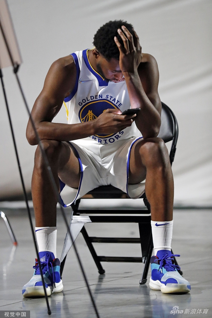 [NBA]勇士队媒体日库里汤神合体