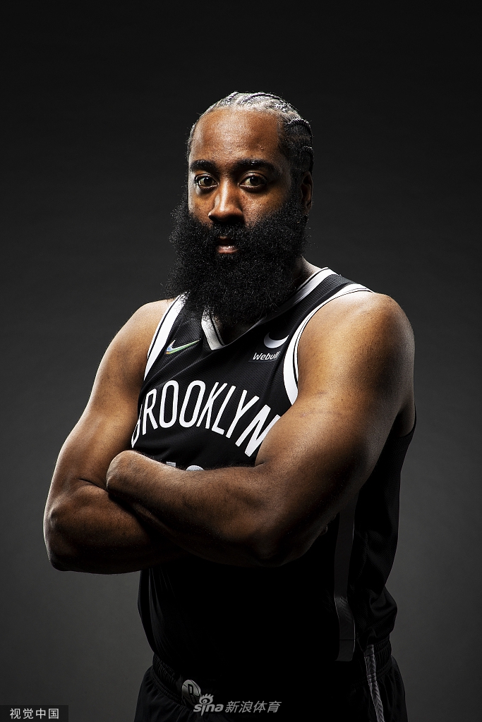 [NBA]篮网媒体日拍摄官方写真 欧文缺席