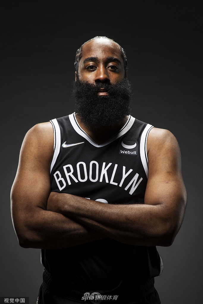 [NBA]篮网媒体日拍摄官方写真 欧文缺席