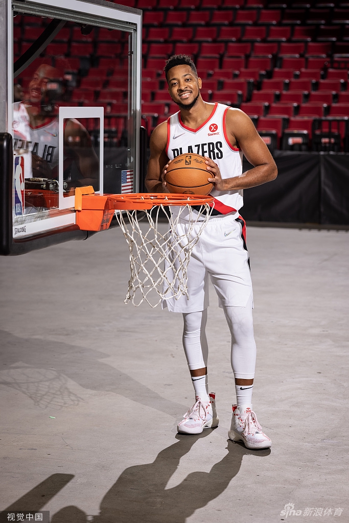 开拓者队媒体日拍摄新赛季写真