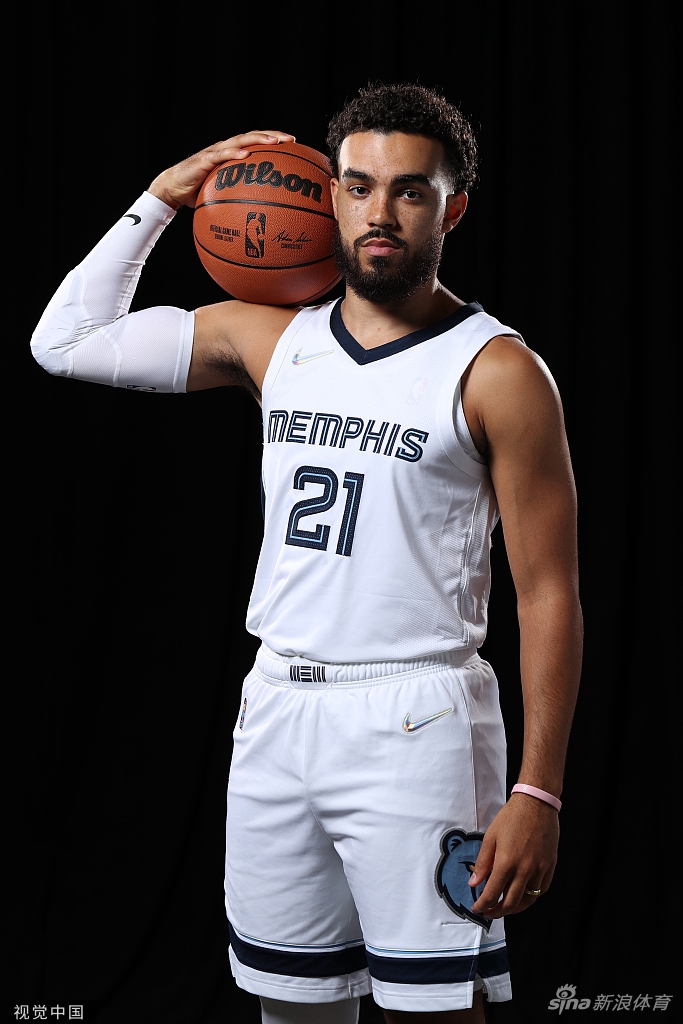 灰熊队媒体日拍摄新赛季写真