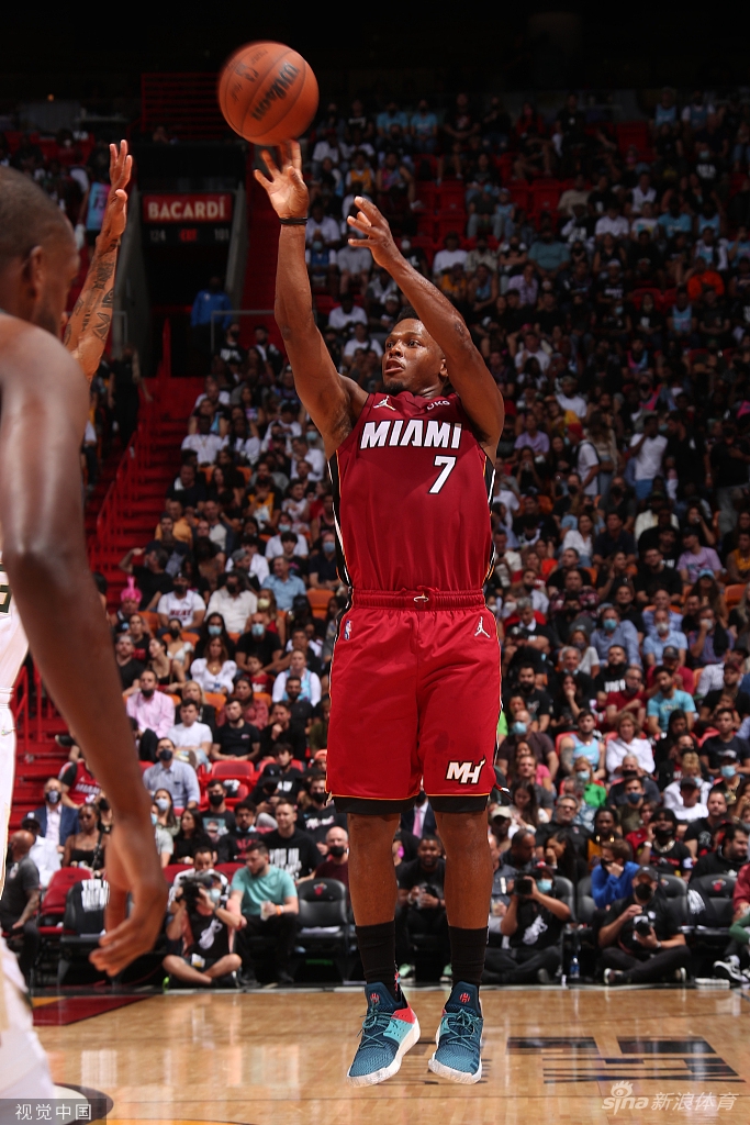 [NBA常规赛]雄鹿95-137热火