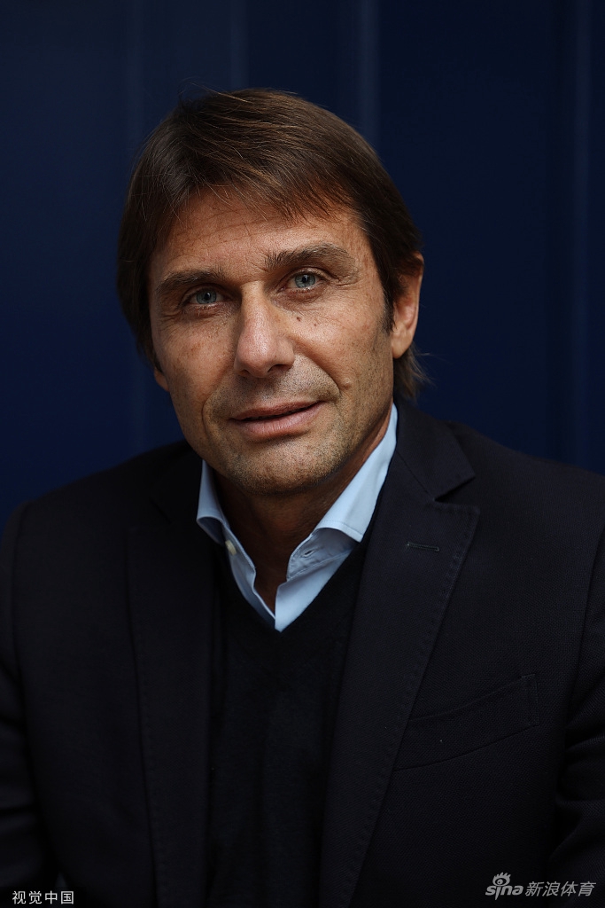 热刺官宣孔蒂成新主帅 拍写真憧憬新征程