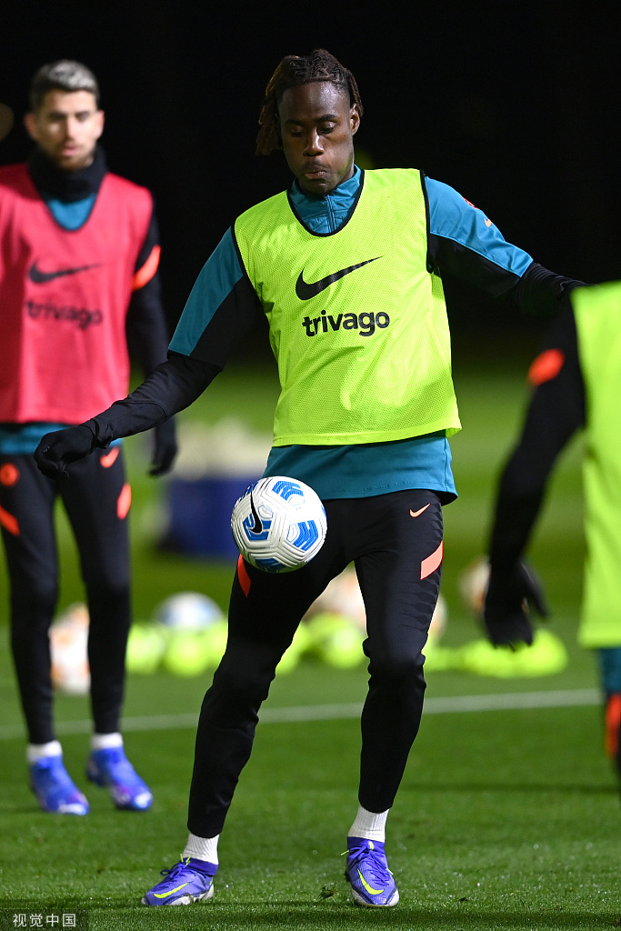 切尔西训练备战 卢卡库回归心情大好