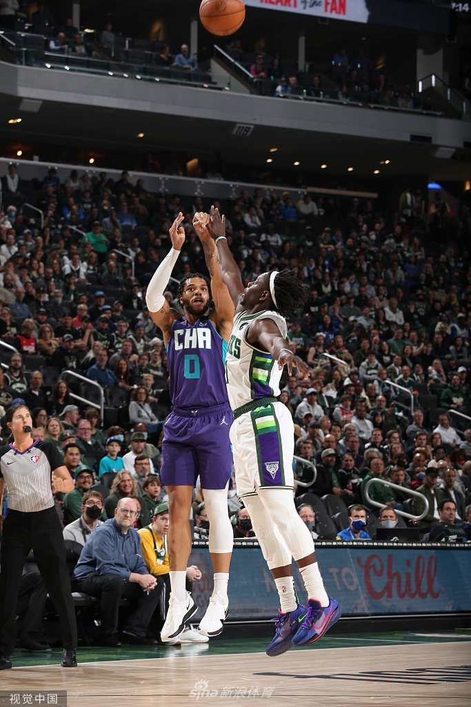 [NBA]黄蜂125-127雄鹿 字母哥绝杀