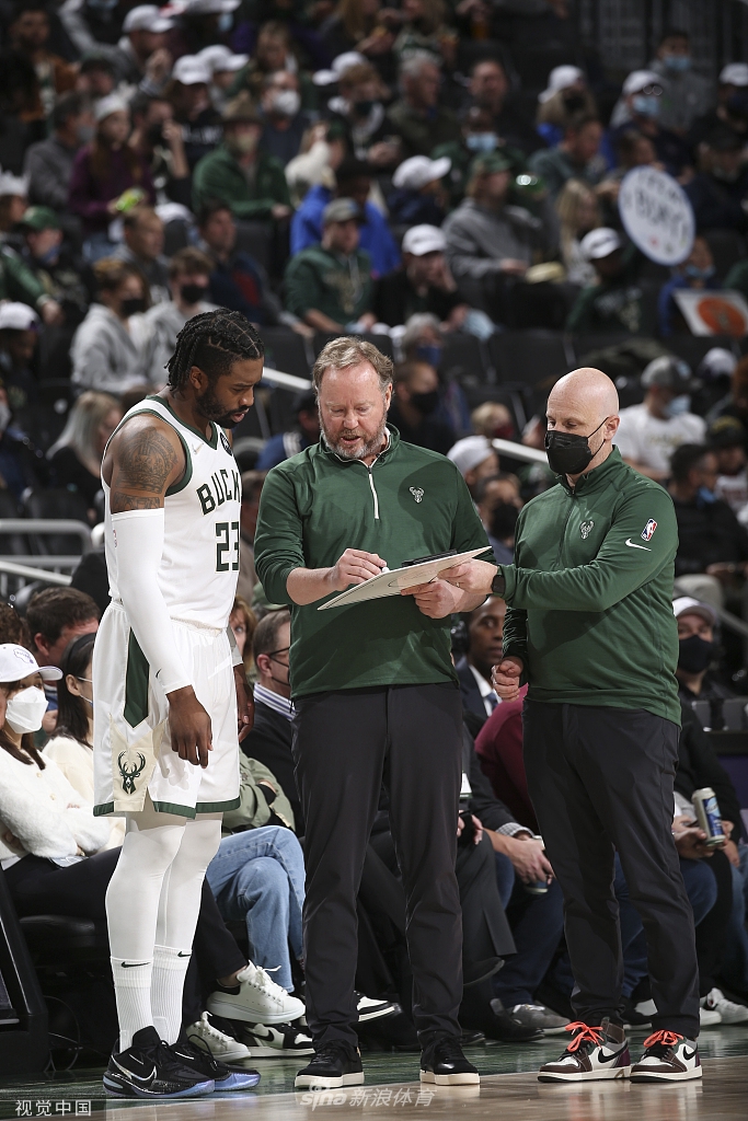 [NBA常规赛]奇才98-112雄鹿