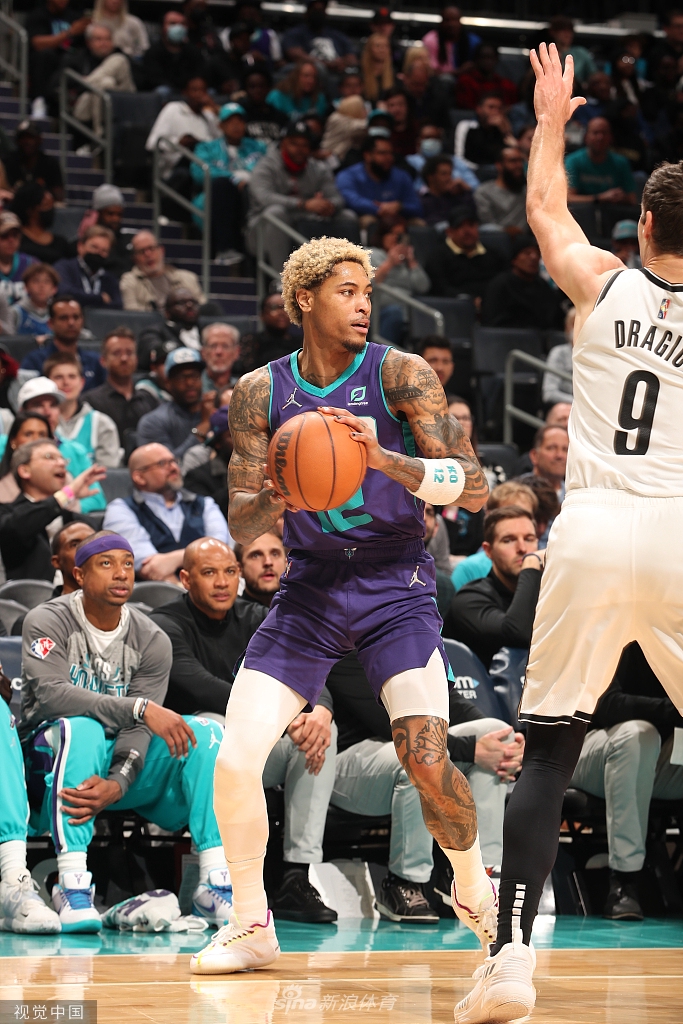 [NBA]篮网132-121黄蜂 欧文暴砍50分