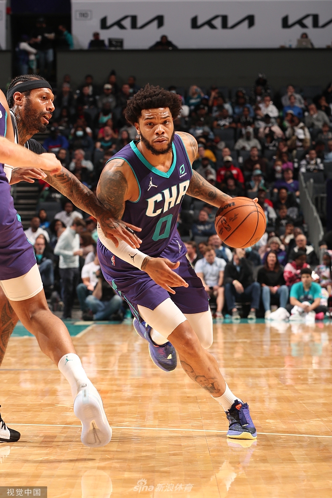 [NBA]篮网132-121黄蜂 欧文暴砍50分