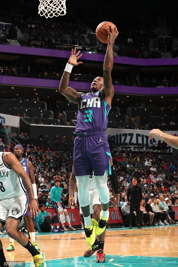 [NBA]篮网132-121黄蜂 欧文暴砍50分