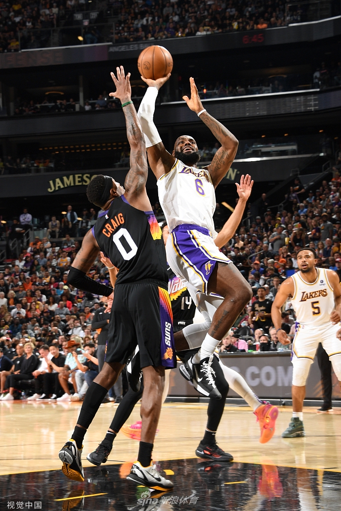 [NBA]湖人111-140太阳 詹姆斯空砍31分