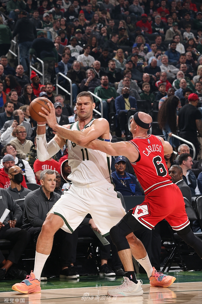 [NBA常规赛]公牛98-126雄鹿