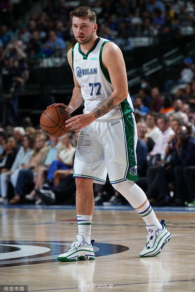 [NBA]湖人110-128独行侠 威少25+8