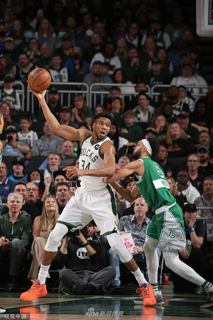 [NBA常规赛]凯尔特人121-127雄鹿