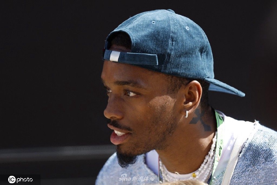 众多英超球员现身观战F1英国大奖赛