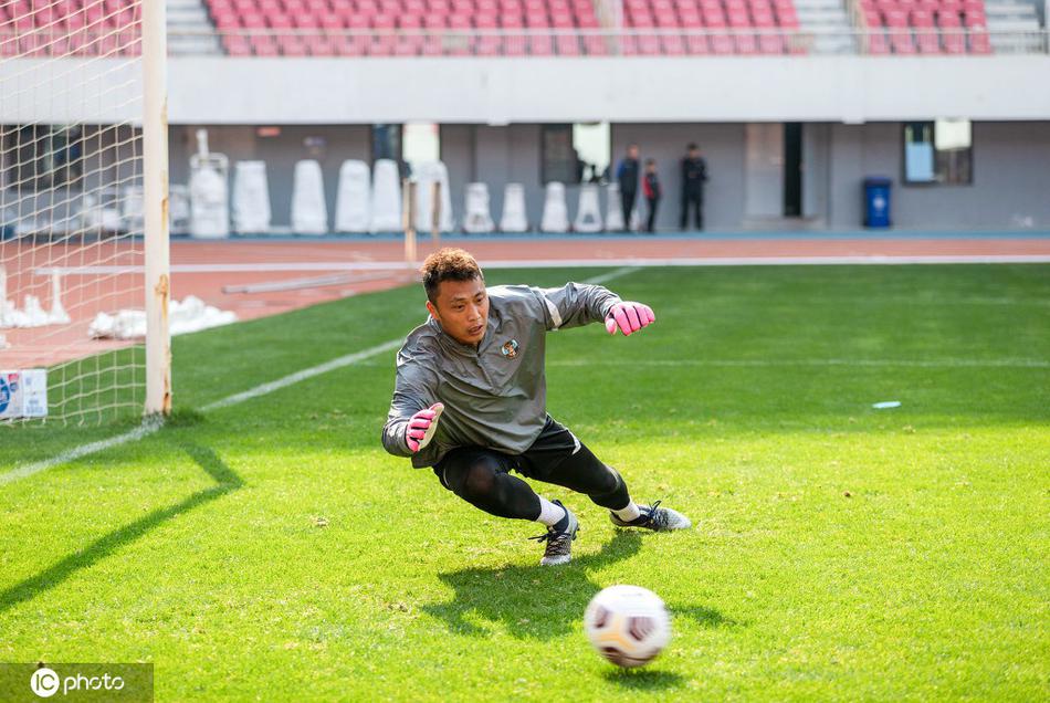 致敬老炮：盘点新赛季中超35岁以上老将