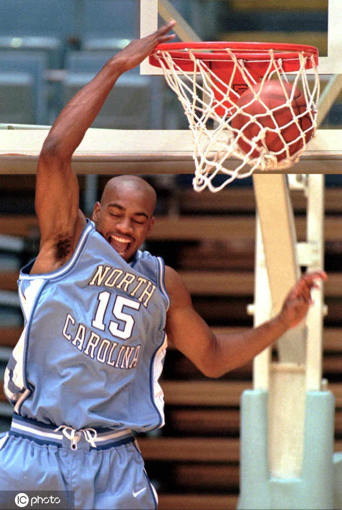 “倘若就此结束，感谢多年厚爱” 文斯-卡特职业生涯回顾