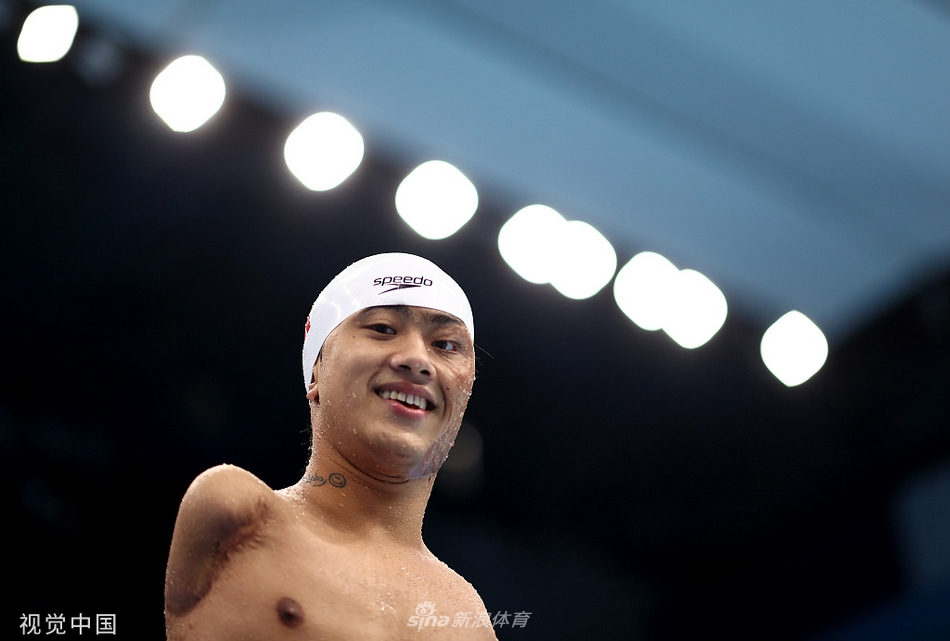 东京残奥会游泳男子50米蝶泳s5级预赛:郑涛,袁伟译出战
