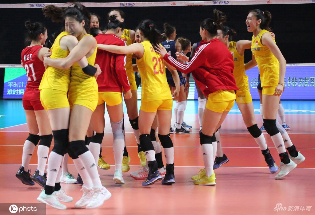 中国女排首夺世界冠军40周年纪念日