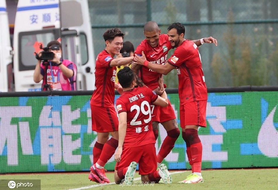 [中超]河南嵩山龙门4-1山东泰山