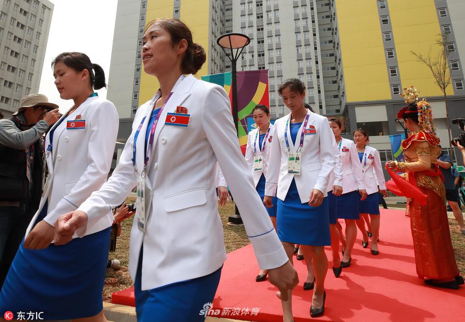 朝鲜选手升旗仪式激动落泪