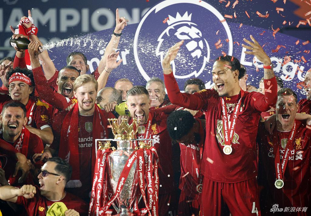 [英超]利物浦5-3切尔西 红军主场夺冠庆祝