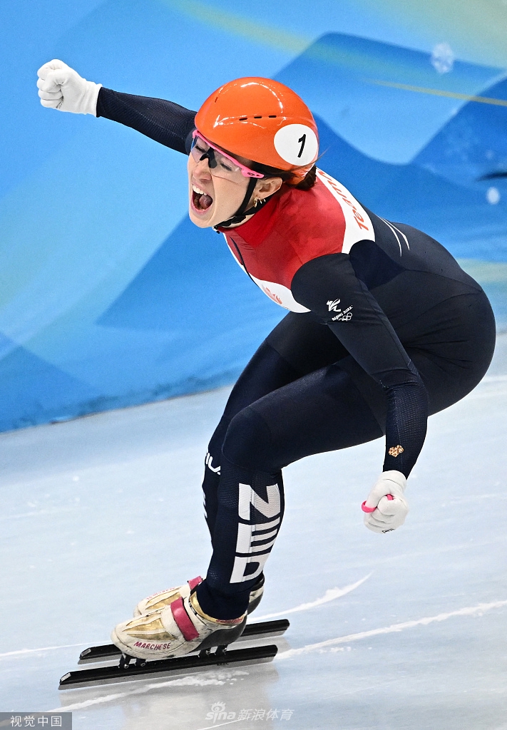 冬奥会短道速滑女子1000米 荷兰选手舒尔廷夺金