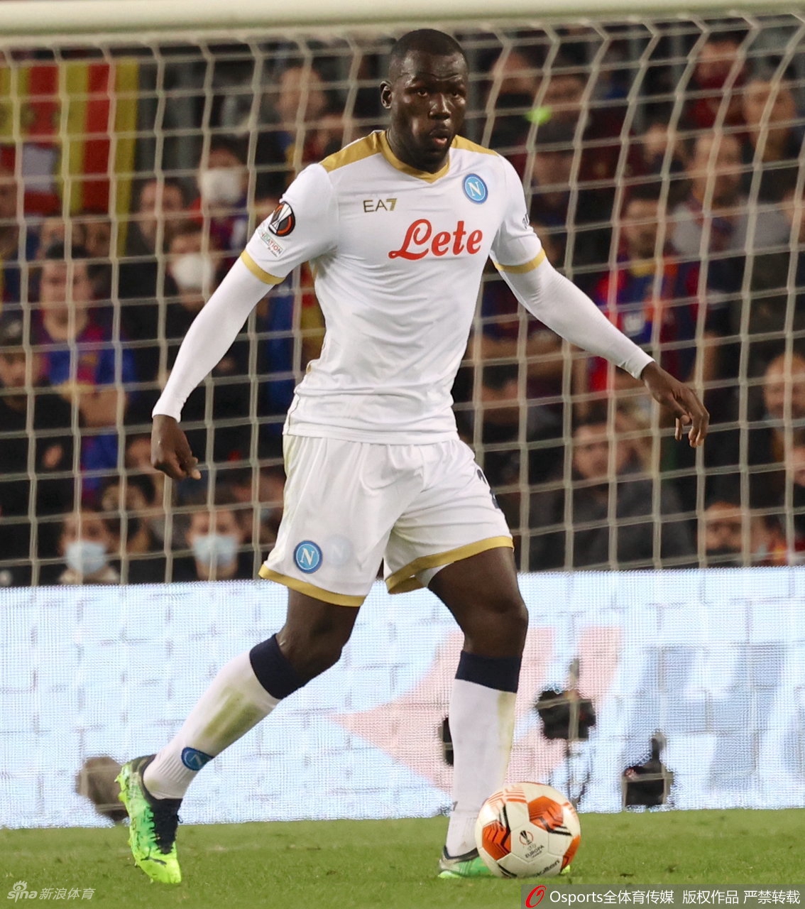 [欧联杯]巴萨1-1那不勒斯 托雷斯点球扳平