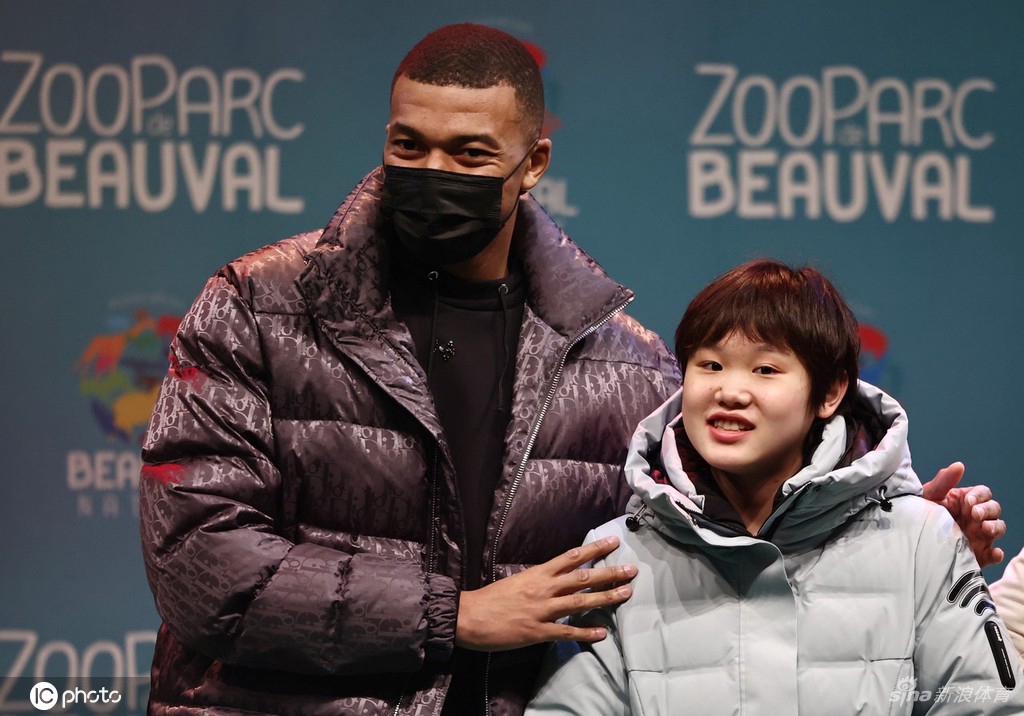 张家齐与姆巴佩联动 为旅法大熊猫幼崽命名