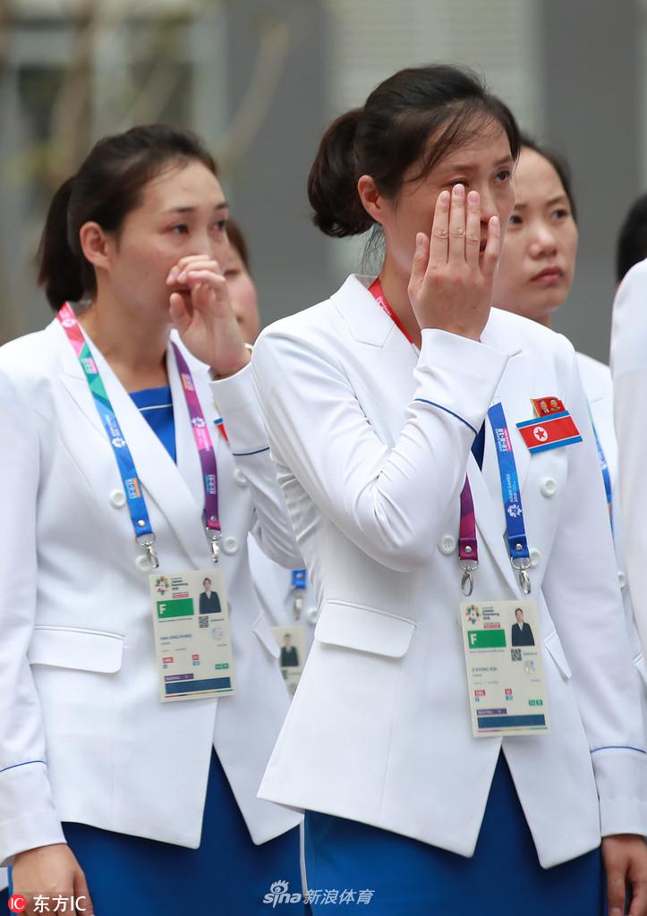朝鲜选手升旗仪式激动落泪