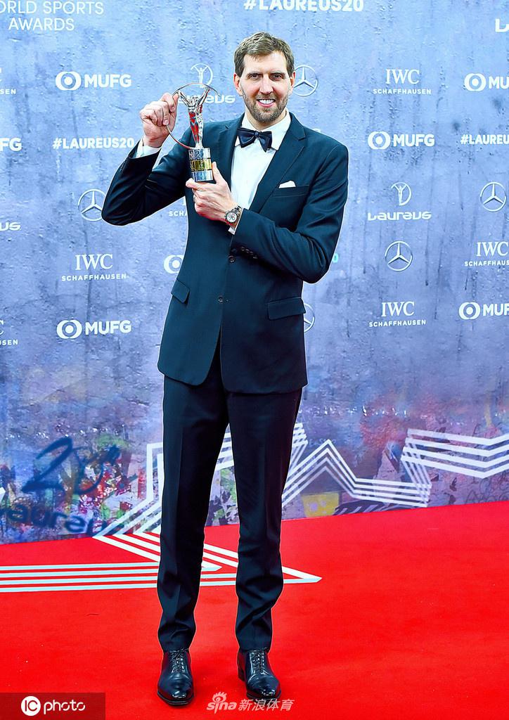 诺维茨基荣膺劳伦斯终身成就奖