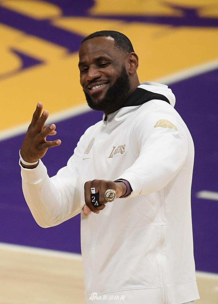 [NBA揭幕战]快船116-109湖人 泡椒33分力压詹姆斯